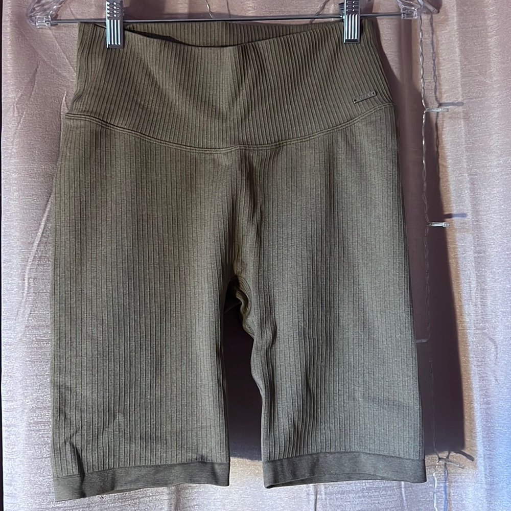 Lilias bike shorts